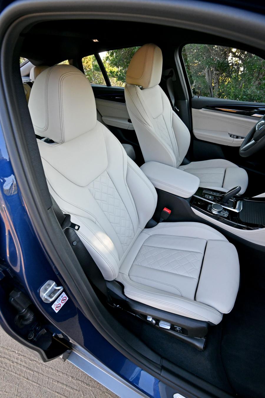 Интерьер BMW X4 xDrive30i M Sport (G02) 2018 года  (WW) (фото 25 из 36)